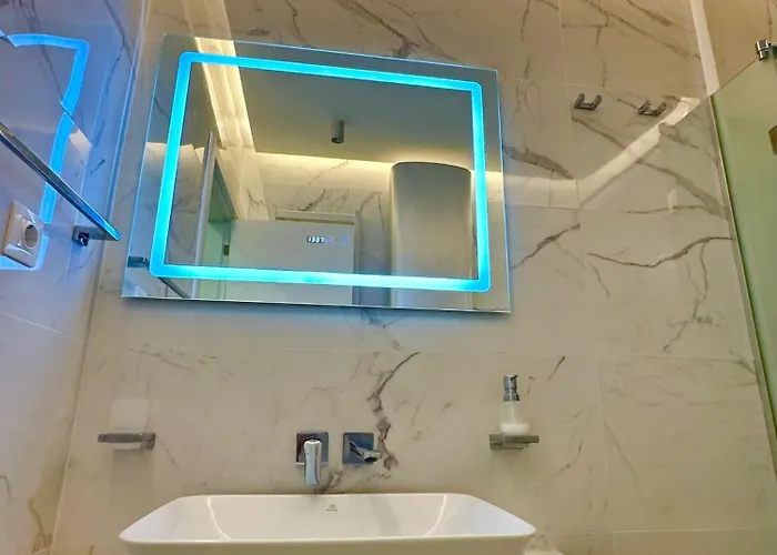 Regatta Park 1br Exclusive Parking Included *