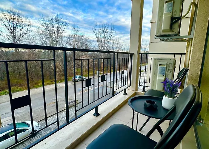 Regatta Park 1br Exclusive Parking Included