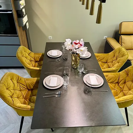 Апартамент Regatta Park 1br Exclusive Parking Included *