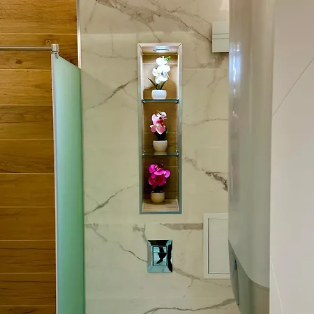 Апартамент Regatta Park 1br Exclusive Parking Included